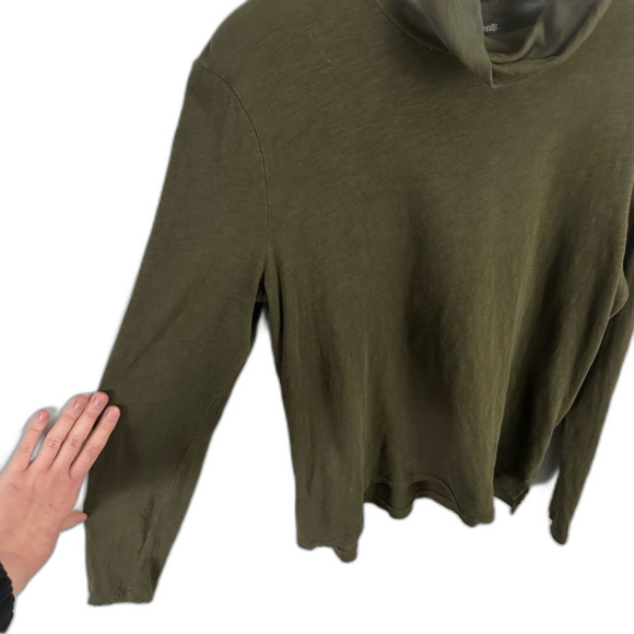 Madewell Army Green Whisper Cotton Turtleneck Tee Size Medium Minimalist Casual - Picture 4 of 14